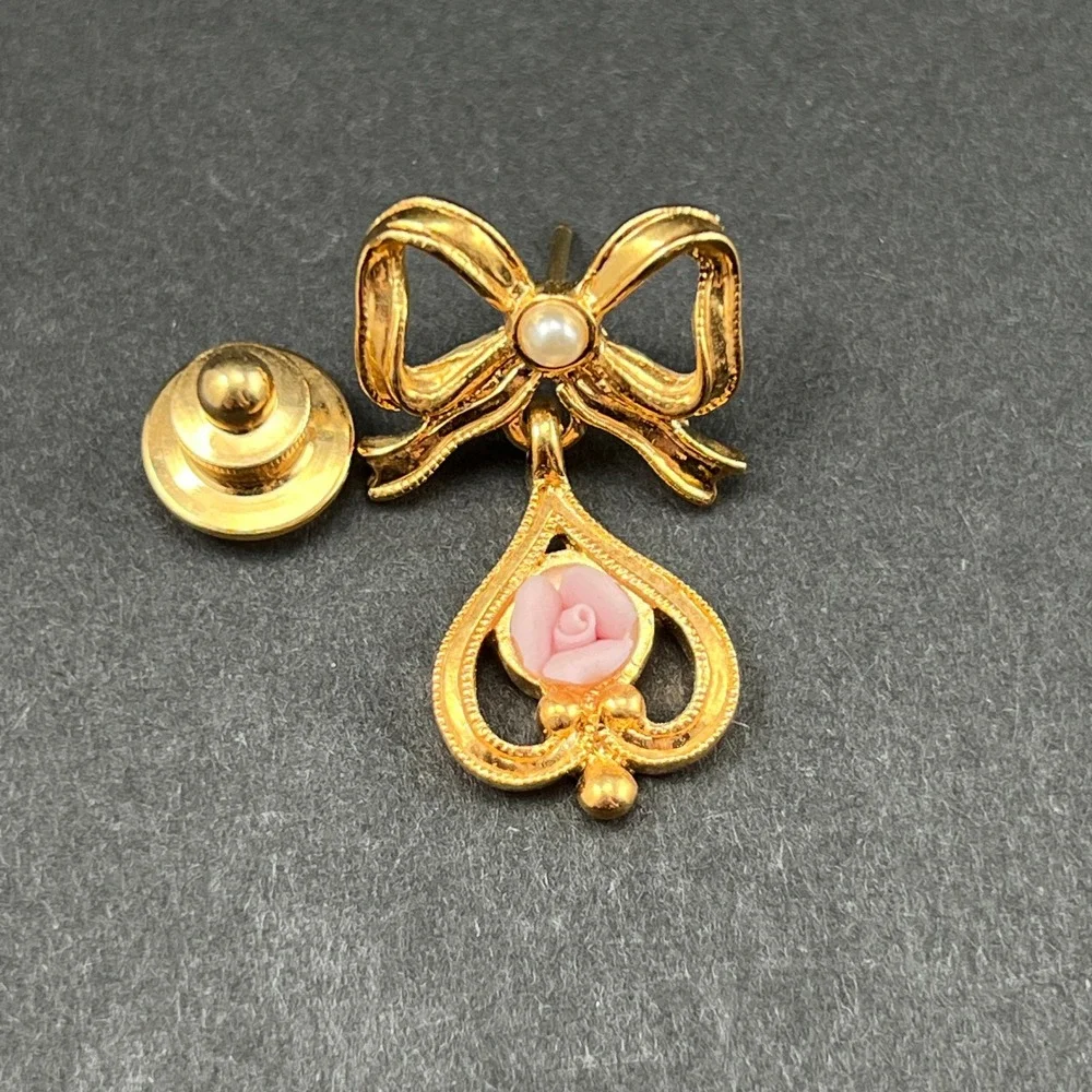 Vintage Avon Pin Gold Tone Pink Rose Bow Faux Pearl Feminine